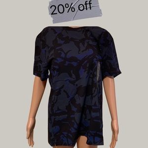 Kenneth Cole T-shirt